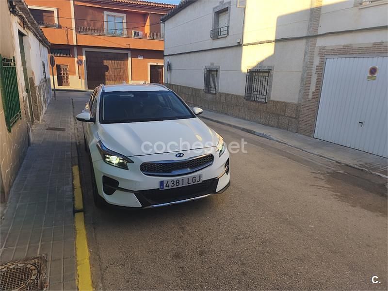 Usado Kia XCeed 140 CV (102 kW) 2020 Blanco SUV