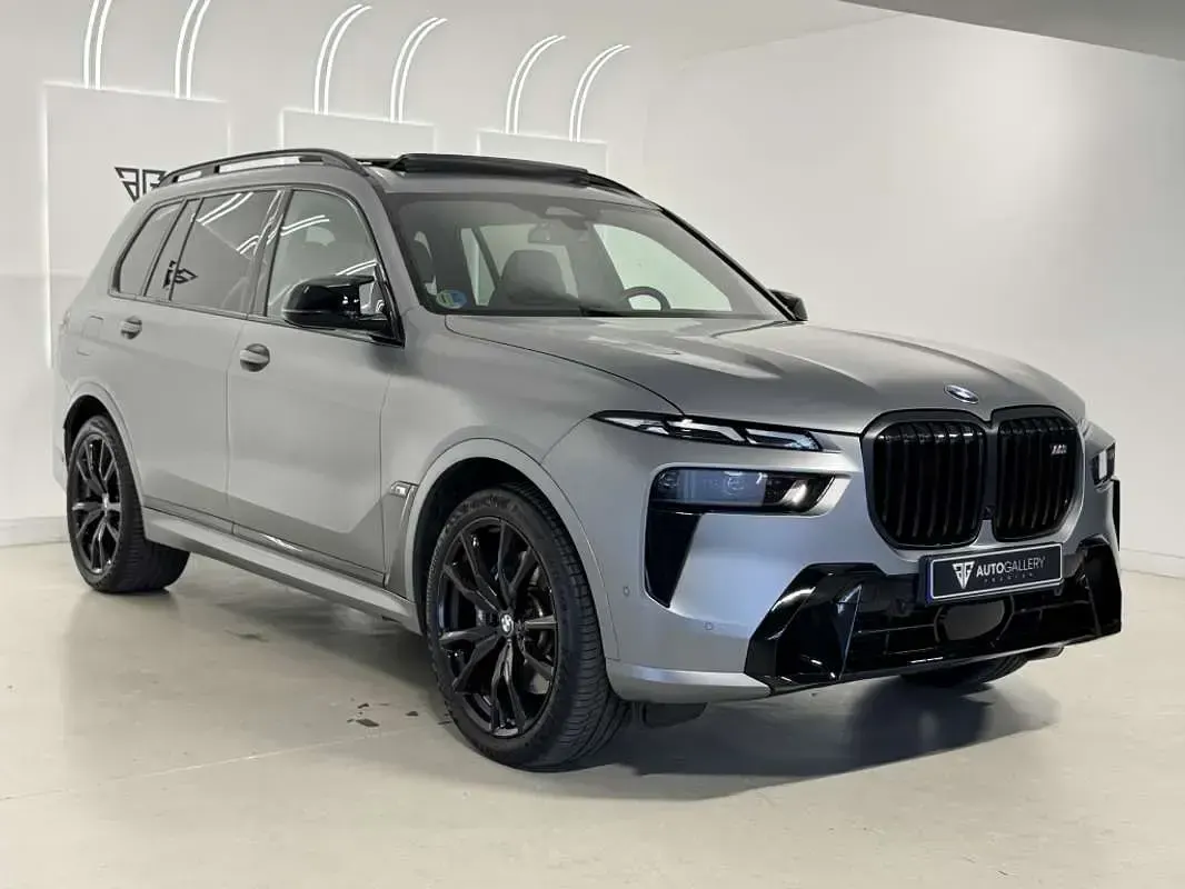 Usado BMW X7 M Sport 530 CV (389 kW) 2024 Gris SUV