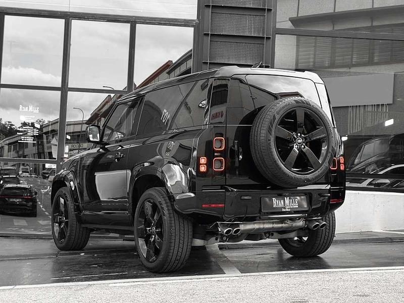 Usado Land Rover Defender 525 CV (386 kW) 2024 Negro SUV