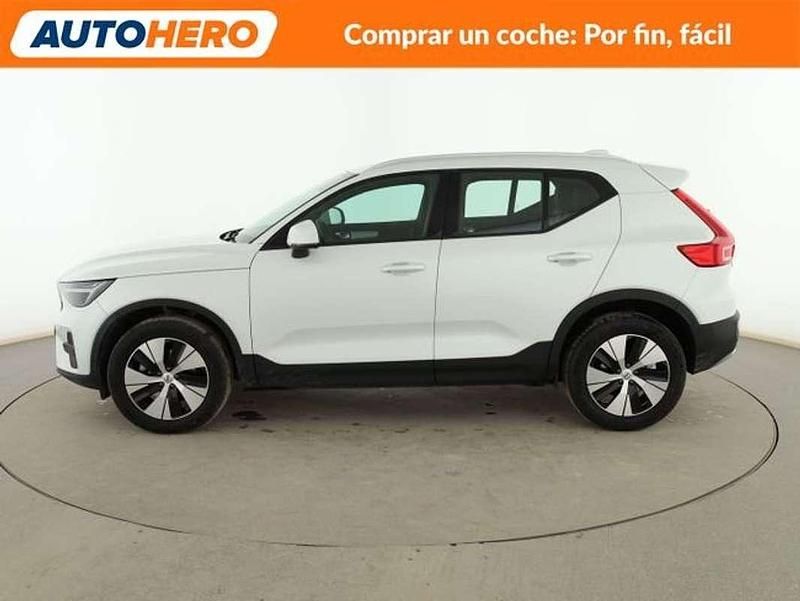 Begagnad Volvo XC40 Core 163 HK (119 kW) 2023 Vit SUV