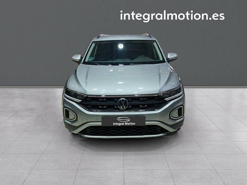 Usado VW T-Roc Life 150 CV (110 kW) 2023 Gris SUV