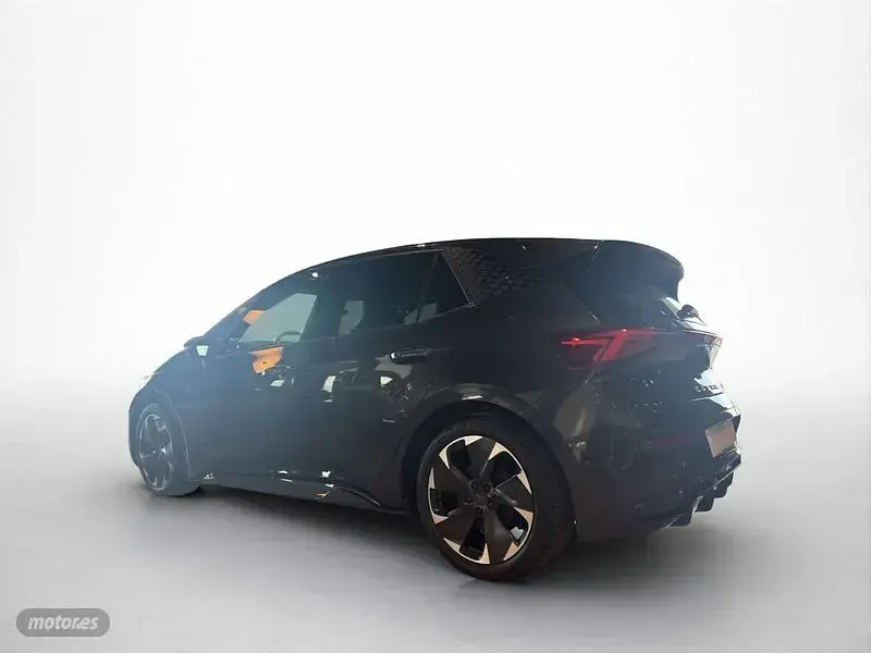 Usado Cupra Born e-Boost 169 kW (231 CV) 2024 Gris Utilitario