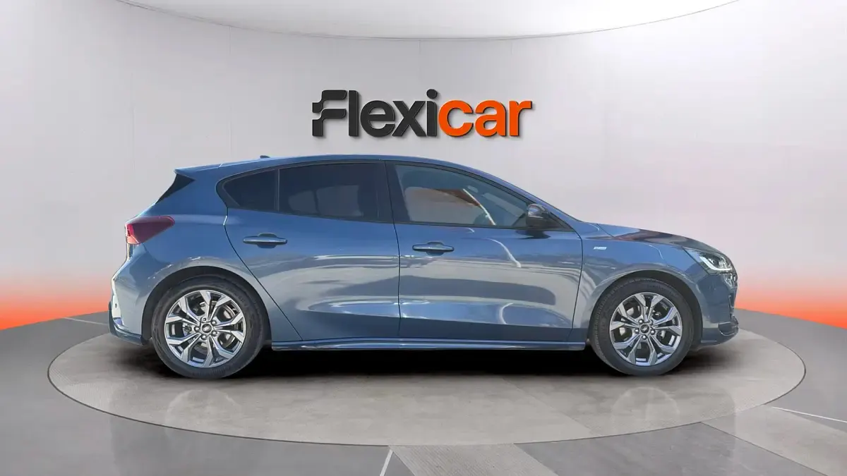 Usado Ford Focus ST-Line 125 CV (91 kW) 2023 Azul Berlina