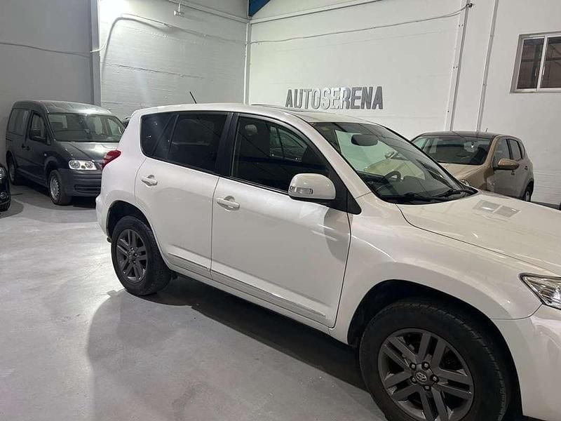 Blanco Usado 2012 Toyota RAV4 Advance SUV | 12.990 € (Precio justo) - Imagen 1/4