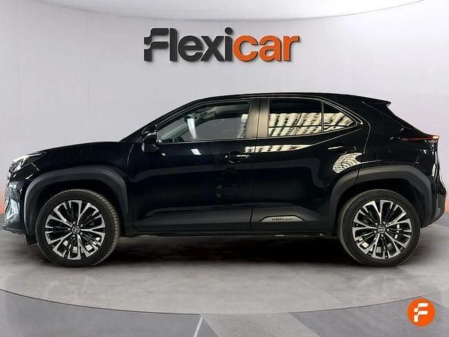 Usado Toyota Yaris Hybrid Plus 116 CV (85 kW) 2021 Negro