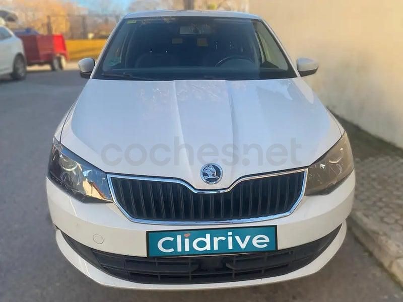 Usado Skoda Fabia Ambition 75 CV (55 kW) 2016 Blanco Berlina