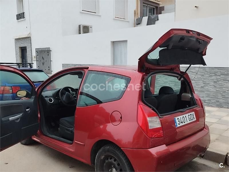 Granate Usado 2008 Citroën C2 Utilitario | 2990 € (Precio justo) - Imagen 1/4