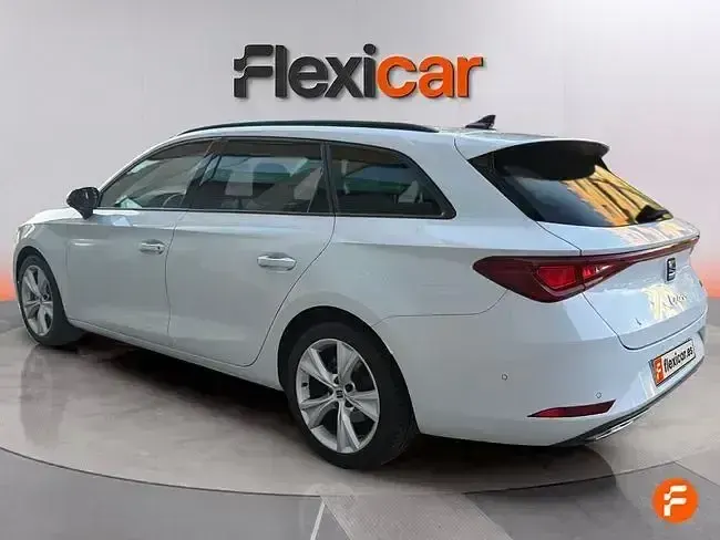 Usado Seat Leon FR 130 CV (95 kW) 2023 Blanco