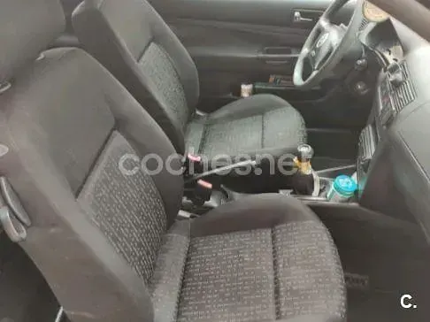 Usado VW Golf IV Conceptline 68 CV (50 kW) 2002 Negro Berlina
