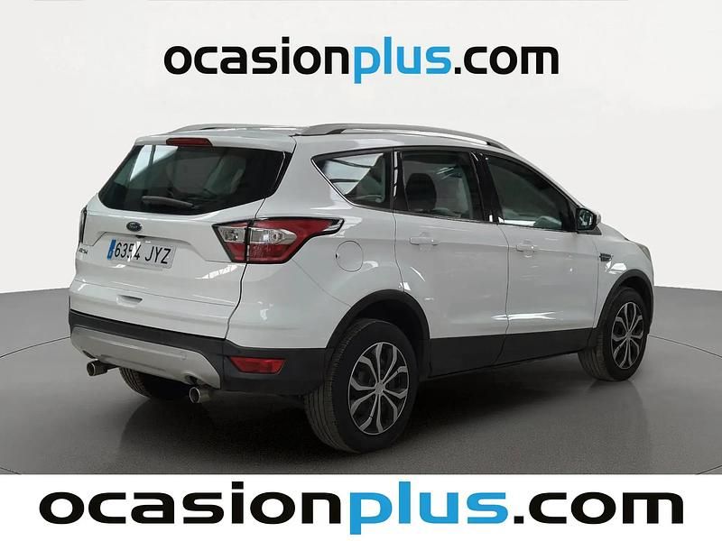 Usado Ford Kuga Trend 120 HP (88 kW) 2017 Branco SUV