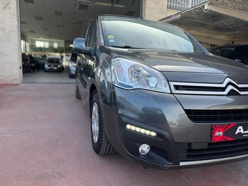 Usado Citroën Berlingo XTR 100 CV (73 kW) 2015 Gris / plata Monovolumen