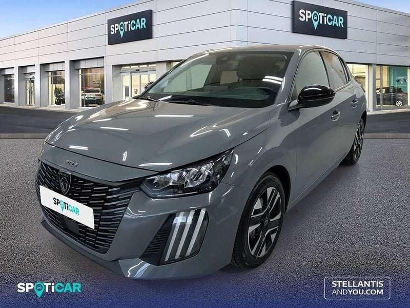 Usado Peugeot 208 Allure 101 CV (74 kW) 2025 Gris Utilitario