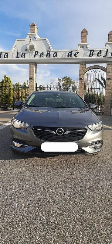 Usado Opel Insignia Selective 136 CV (100 kW) 2017 Gris