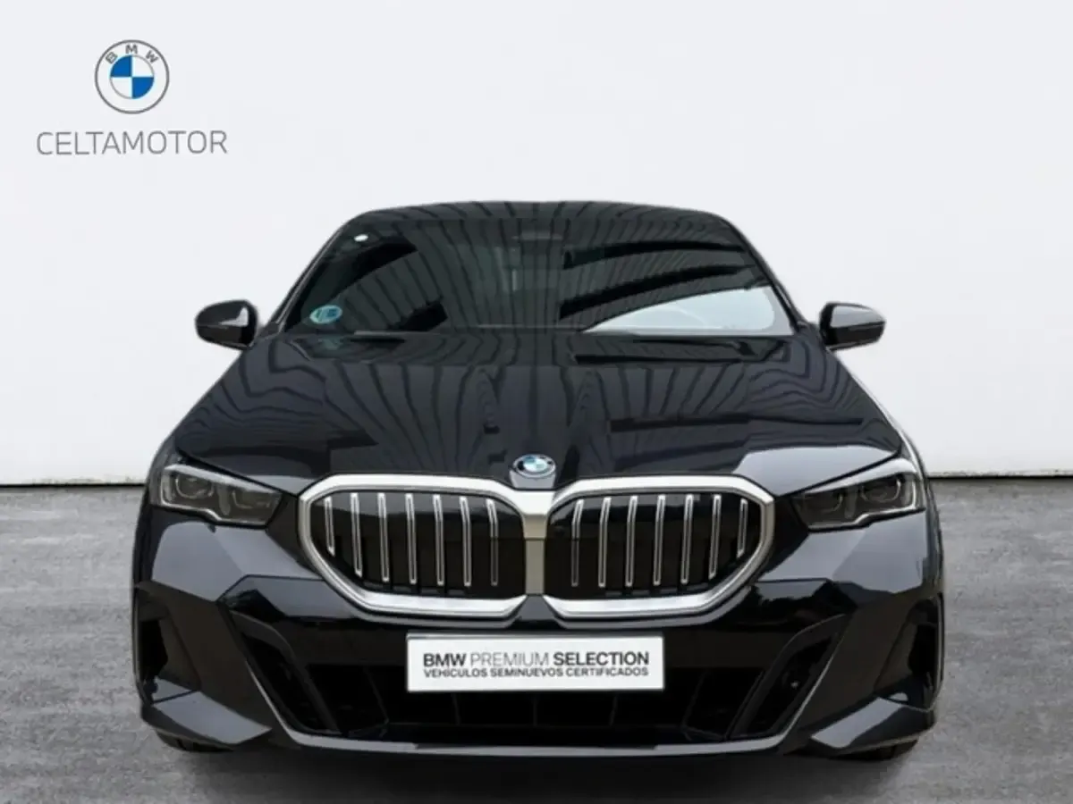 Usado BMW 520 Comfort Edition 197 CV (144 kW) 2025 Gris Berlina