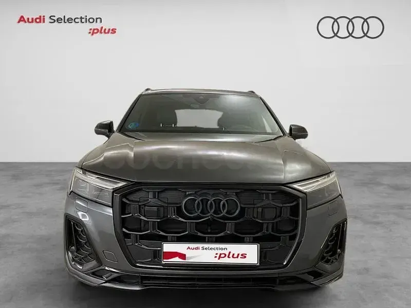 Usado Audi Q7 Premium 286 CV (210 kW) 2025 Gris / plata SUV