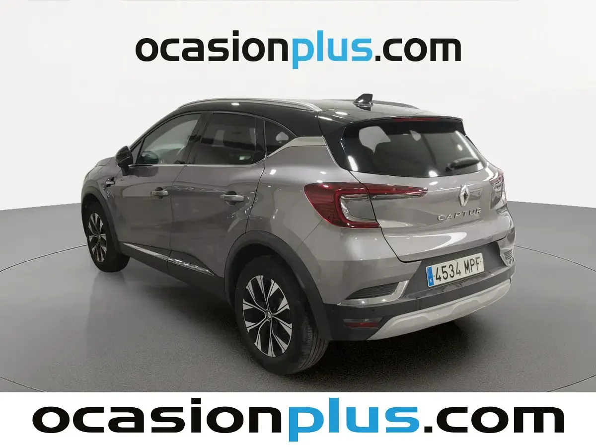 Usado Renault Captur Techno 91 CV (66 kW) 2024 Gris SUV
