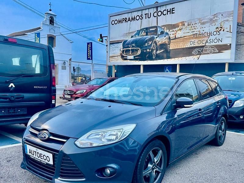 Azul Usado 2013 Ford Focus Trend Familiar | 6490 € (Precio justo) - Imagen 1/4