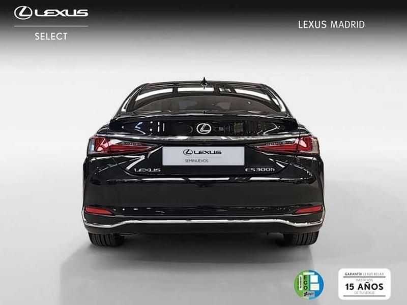 Usado Lexus ES300 Luxury Line 218 CV (160 kW) 2025 Negro Berlina