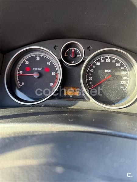 Usado Opel Astra GTC Enjoy 100 CV (73 kW) 2005 Gris / plata Berlina