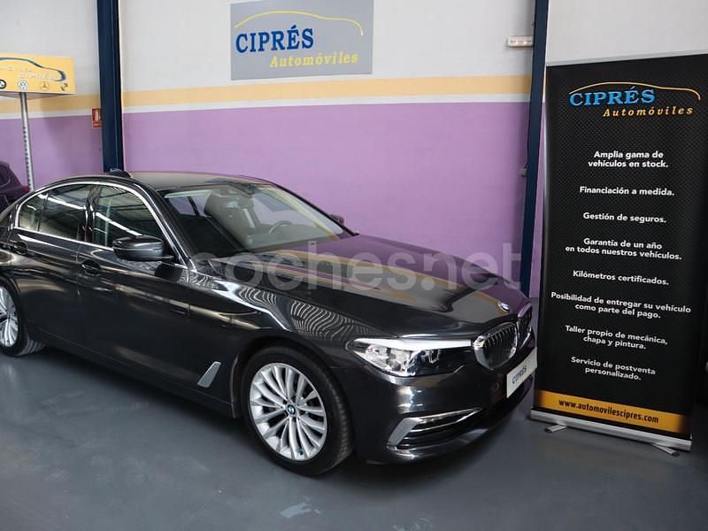 Gris / plata Usado 2019 BMW 530 Comfort Edition Berlina | 33.500 € (Precio justo) - Imagen 1/4