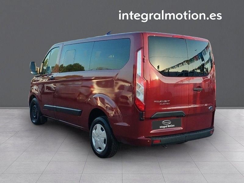 Usado Ford Transit Custom Trend 128 CV (94 kW) 2022 Rojo Familiar