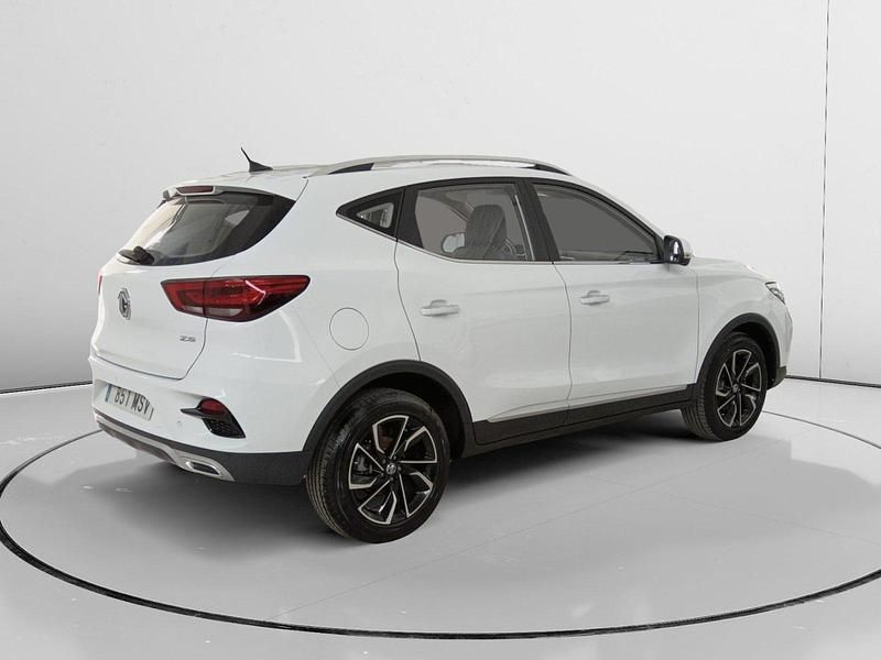 Usado MG ZS Luxury 106 CV (77 kW) 2023 Blanco Berlina