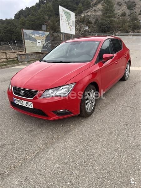 Usado Seat Leon CONNECT 110 CV (80 kW) 2015 Rojo Berlina