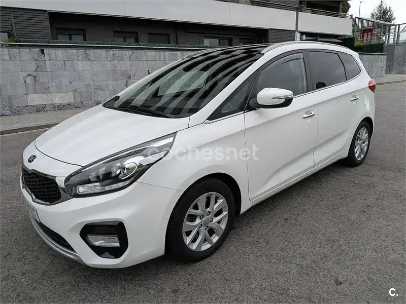 Usado Kia Carens 141 CV (103 kW) 2017 Blanco Monovolumen