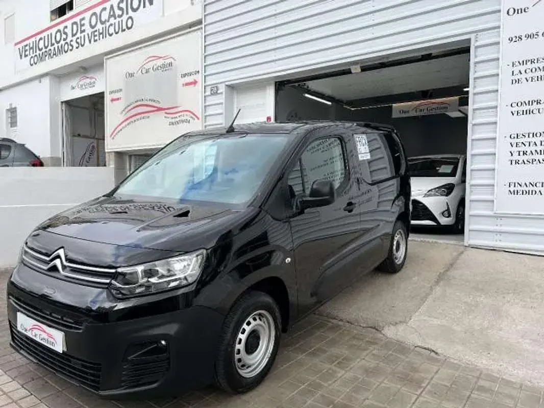 Usado Citroën e-Berlingo 101 CV (74 kW) 2021 Negro Monovolumen
