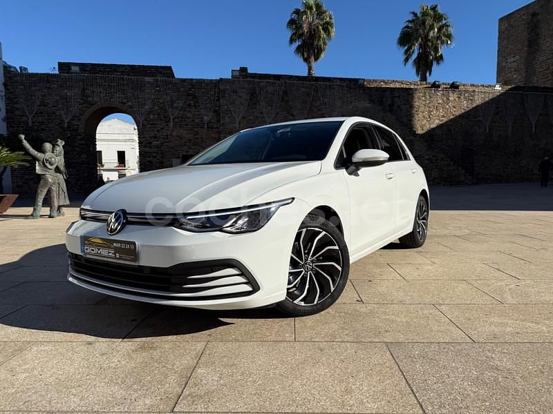 Usado VW Golf VIII Life 115 CV (84 kW) 2021 Blanco Berlina