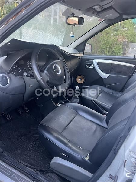 Usado Dacia Logan Lauréate 85 CV (62 kW) 2010 Blanco Familiar