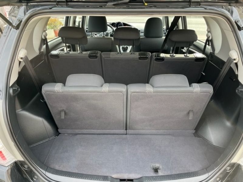 Usado Toyota Verso 111 CV (81 kW) 2015 Negro metalico Monovolumen