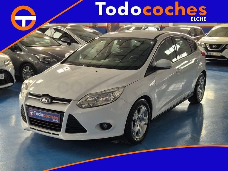 Usado Ford Focus Titanium 136 CV (100 kW) 2011 Blanco Berlina