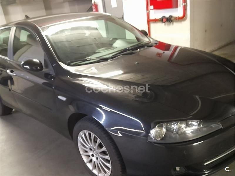 Usado Alfa Romeo 147 120 CV (88 kW) 2010 Negro Utilitario