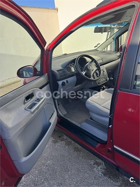 Usado VW Sharan Comfortline 140 CV (102 kW) 2006 Rojo Monovolumen