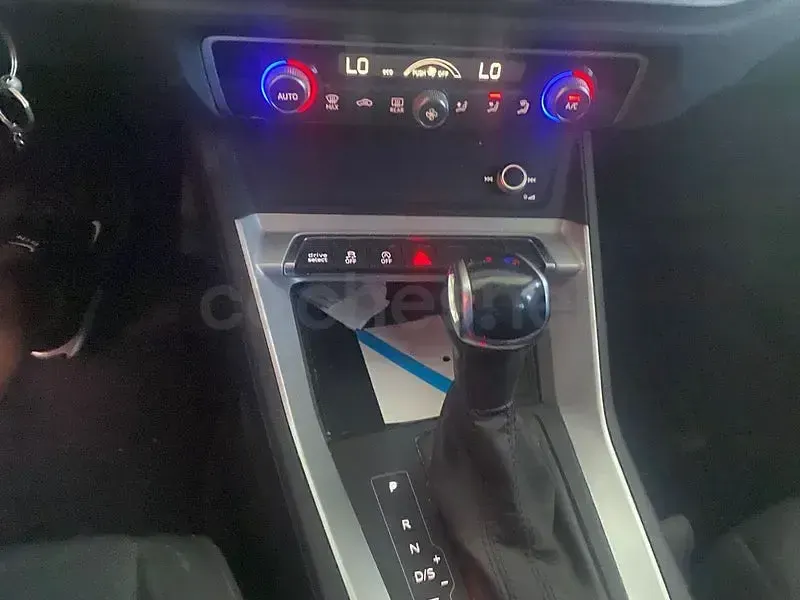 Usado Audi Q3 Sportback Advanced Plus 150 CV (110 kW) 2021 Gris / plata SUV