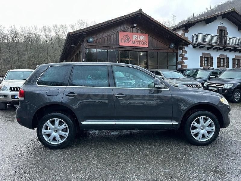 Usado VW Touareg Individual 240 CV (176 kW) 2008 Gris / plata SUV