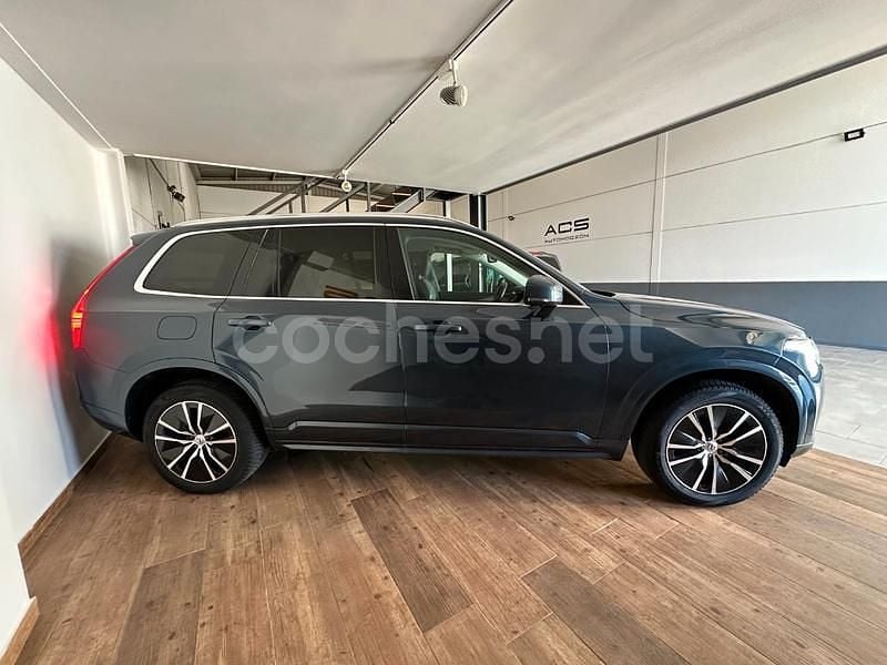 Usado Volvo XC90 Momentum 235 CV (172 kW) 2022 Azul SUV