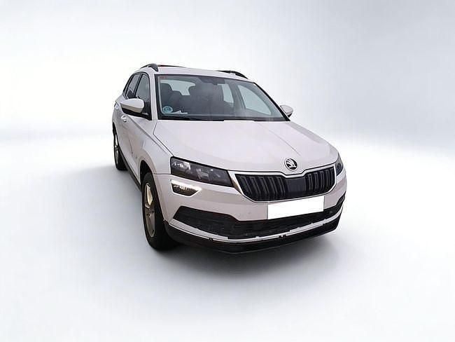 Usado Skoda Karoq Ambition 150 CV (110 kW) 2021 Blanco SUV