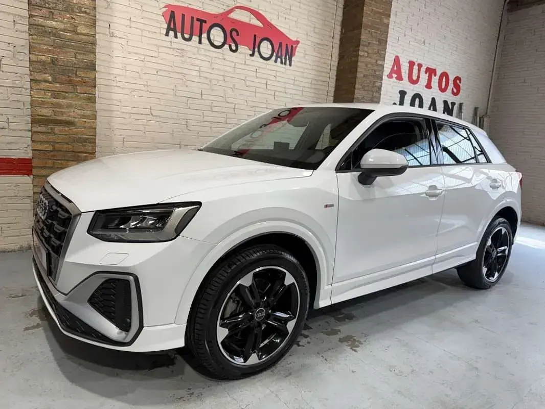 Usado Audi Q2 S-Line 150 CV (110 kW) 2024 Blanco SUV