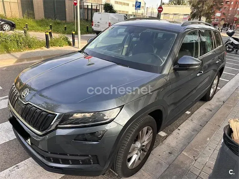 Usado Skoda Kodiaq Ambition 150 CV (110 kW) 2020 Gris / plata SUV