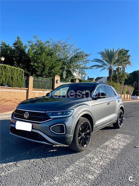 Gris / plata Usado 2023 VW T-Roc SUV | 29.000 € (Caro) - Imagen 1/4