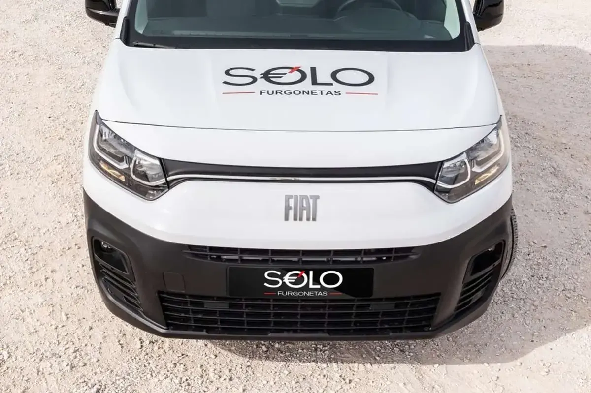 Usado Fiat Doblò 102 CV (75 kW) 2023 Blanco Monovolumen