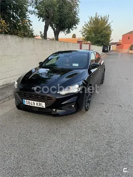 Usado Ford Focus ST-Line 125 CV (91 kW) 2018 Negro Berlina