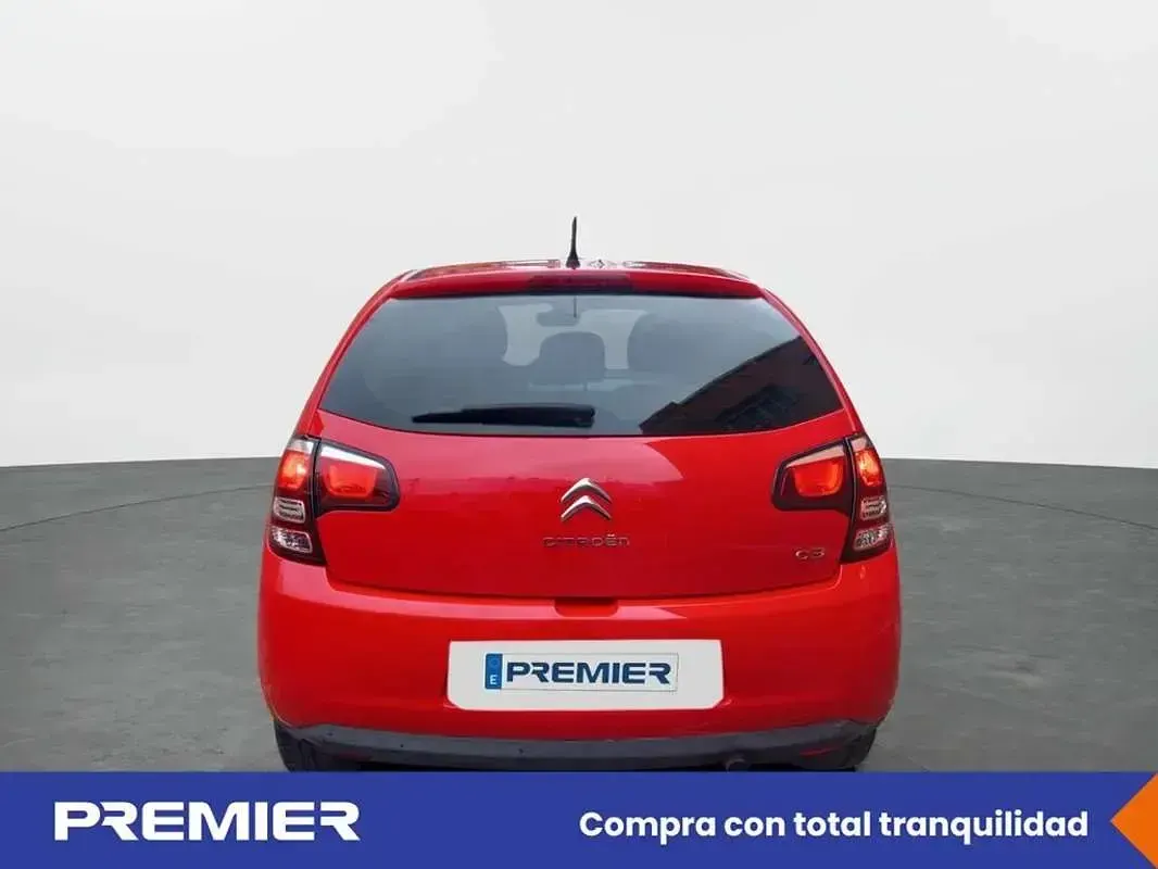 Usado Citroën C3 Live 68 CV (50 kW) 2016 Rojo Utilitario