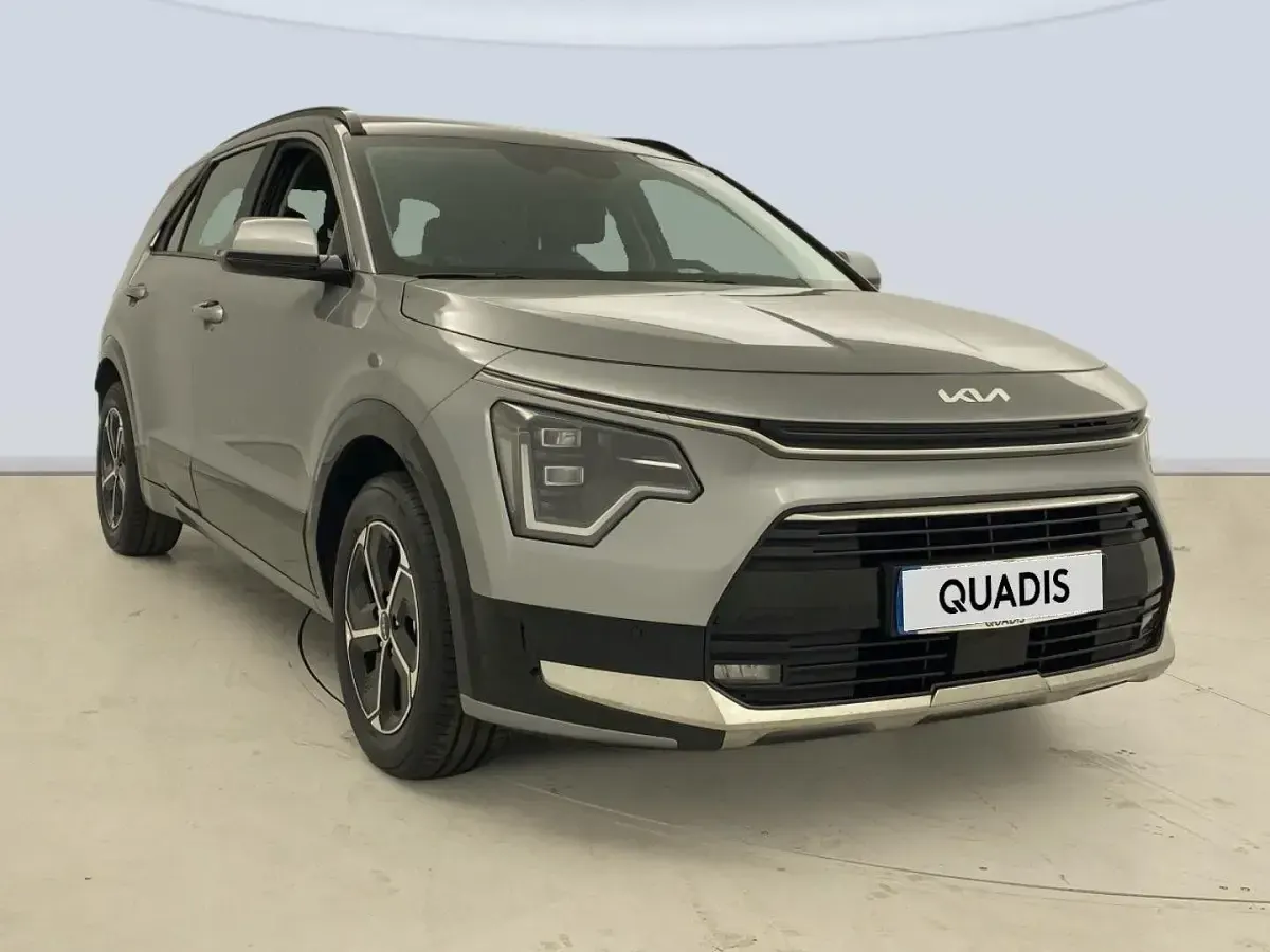 Usado Kia Niro 129 CV (94 kW) 2025 Gris SUV