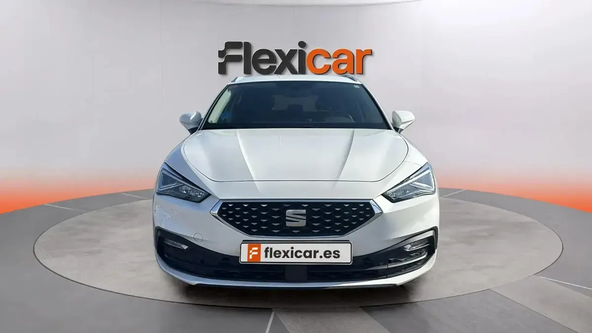 Usado Seat Leon XCELLENCE 205 CV (150 kW) 2021 Blanco Familiar