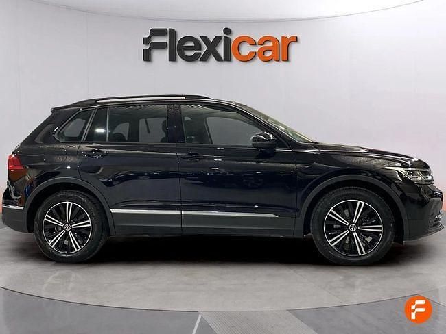 Usado VW Tiguan Life 150 CV (110 kW) 2021 Negro SUV