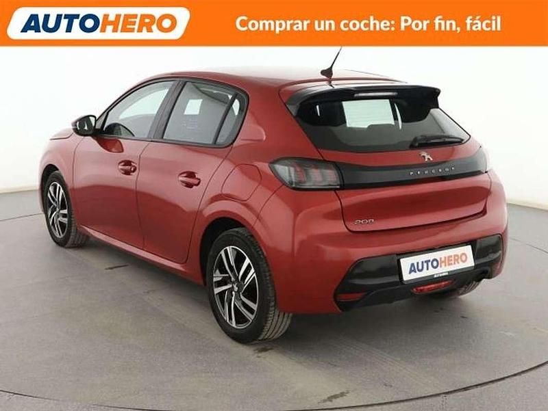 Usado Peugeot 208 Allure 101 CV (74 kW) 2020 Rojo Utilitario