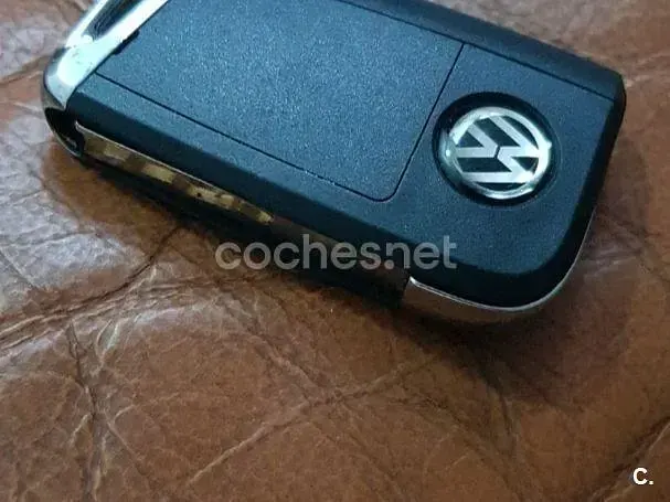 Usado VW Touran Highline 140 CV (102 kW) 2007 Negro Monovolumen
